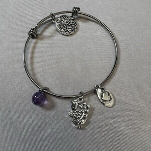 Footnotes Bracelet With Flower Beauty Of Dreams Charms
